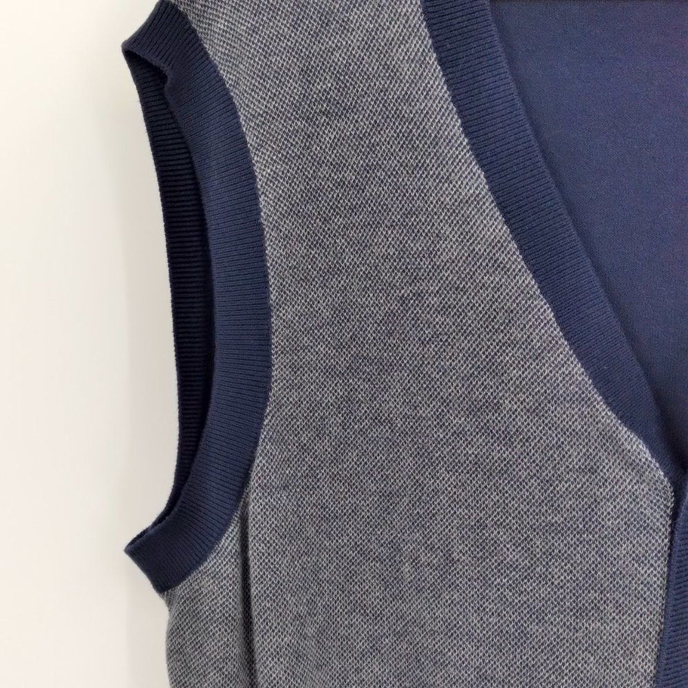 Banana Republic Sweater Vest - Picture 3 of 5